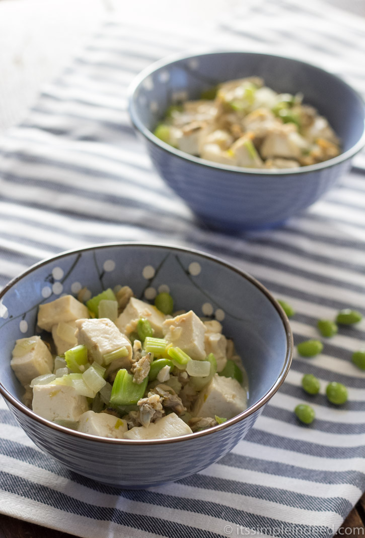 Tofu stew with miso, baby clams and edamame beans - Simple Indeed