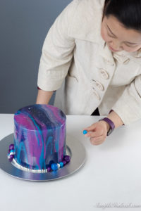 Galaxy mirror cake